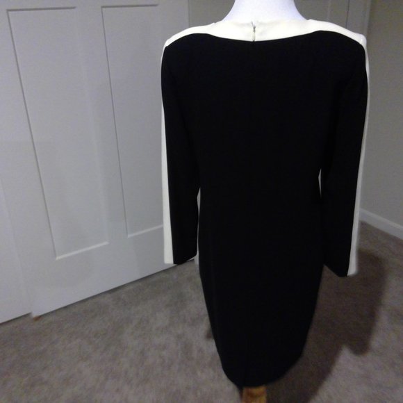 Simple and Stylish! Liz Claiborne dress- 2P - Picture 3 of 7